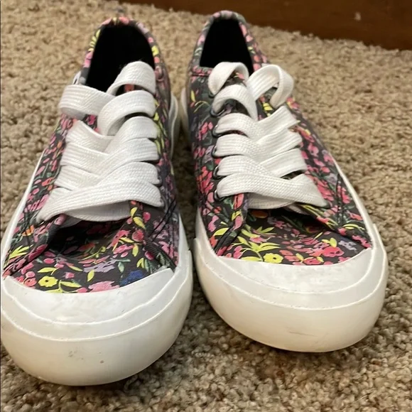Rocket Dog Floral Black Sneakers - Picture 10 of 10